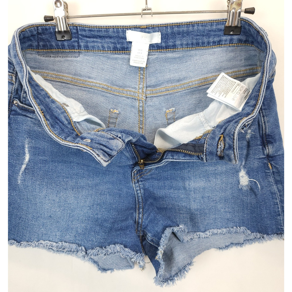H&M Denim Shorts Cut Off Frayed Hem Women 8 / 2.5 Blue Hot Pants Beach Summer - Picture 10 of 10